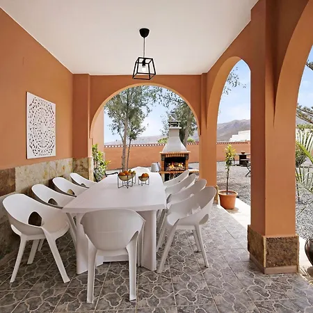 Villa Abundia House